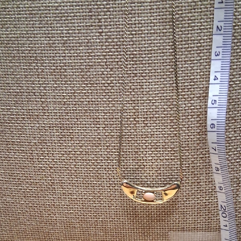 Sarah Coventry Gold Necklace with Pink Detail